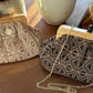 Pochette en raphia