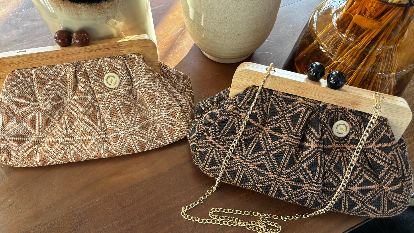 Pochette en raphia