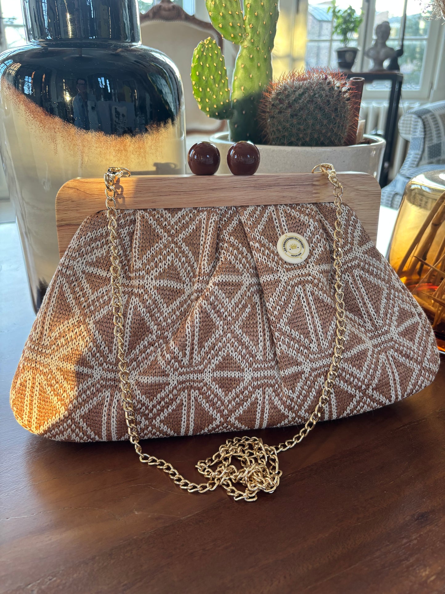 Pochette en raphia