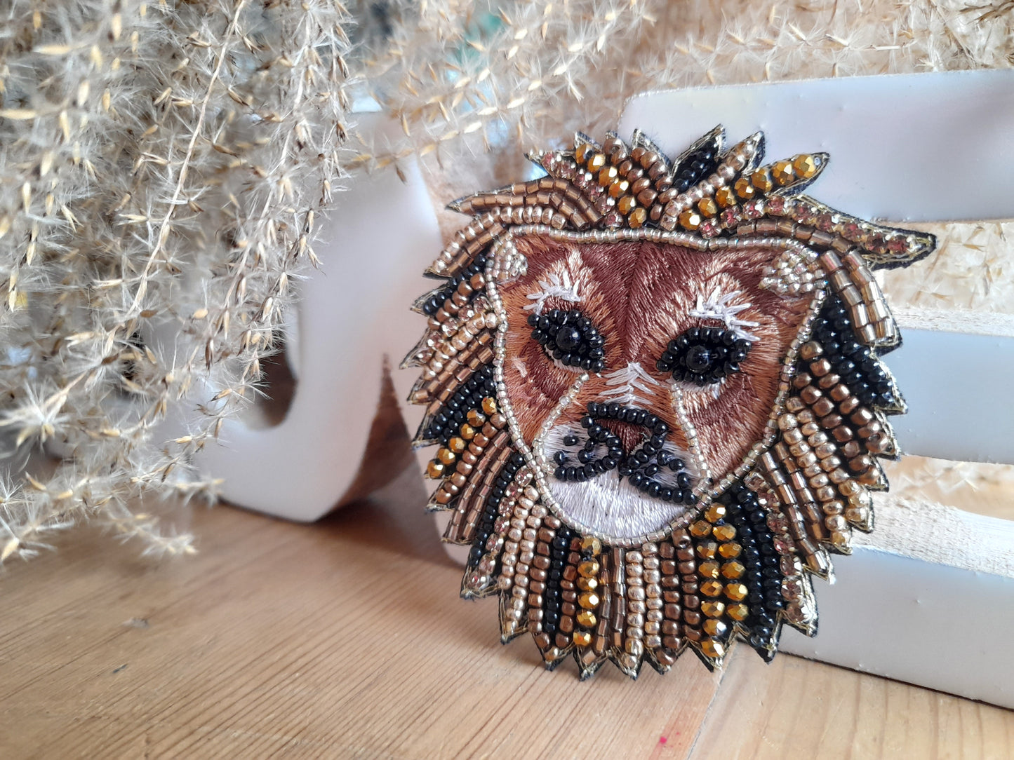 Broche lion