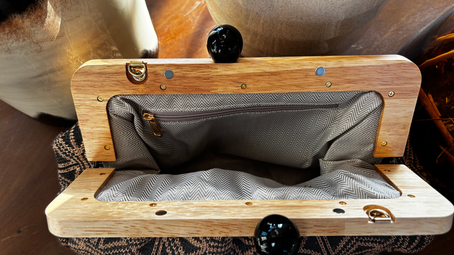 Pochette en raphia